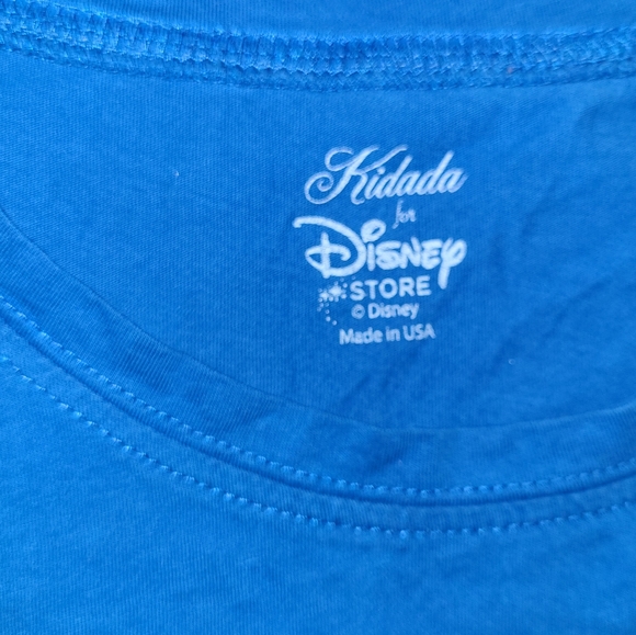 Disney Short Sleeve Top Rare Hard to Find Medium Disney Pricess Limited … - Picture 3 of 11